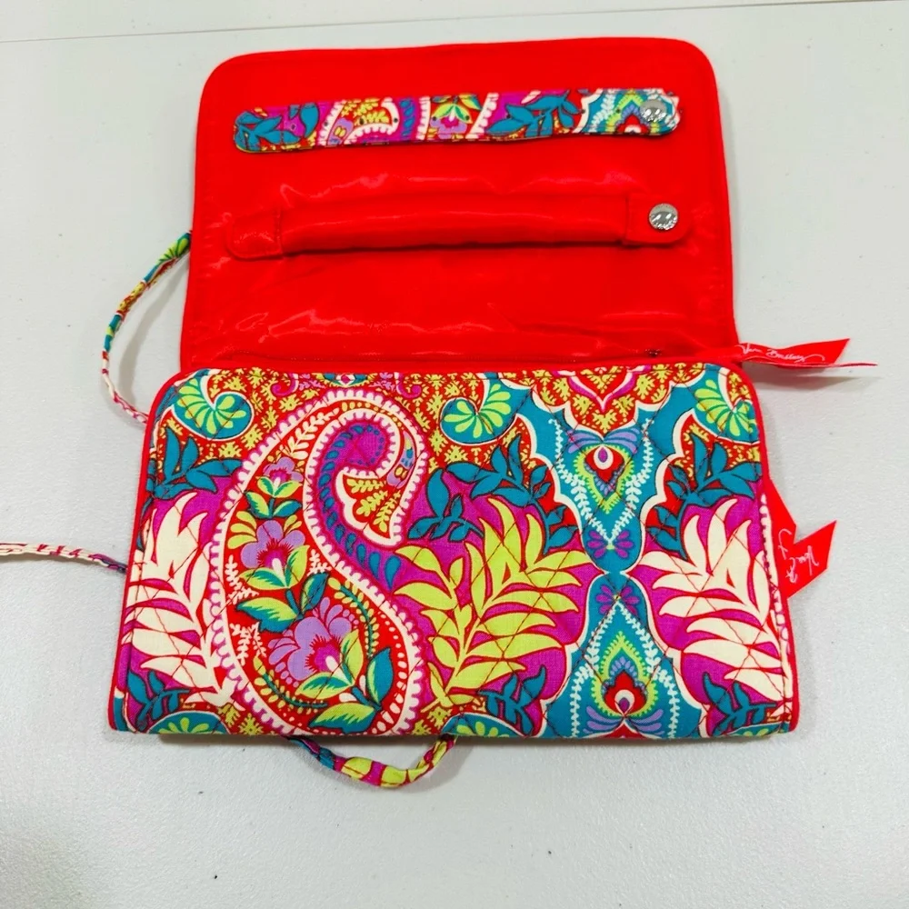 Vera Bradley Trifold Wallet‎ in "Paisley in Paradise" Pattern - Picture 4 of 6